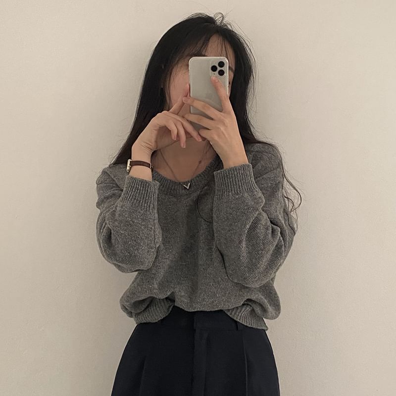 Round Neck Plain Sweater