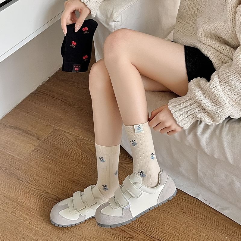 Heart Embroidery Crew Socks