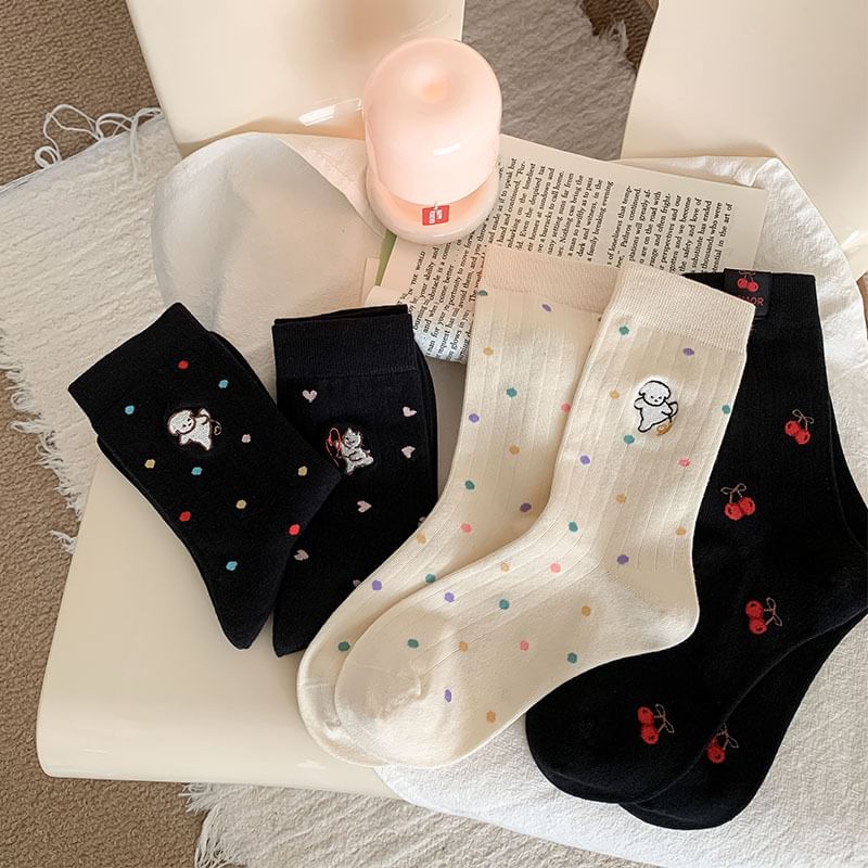 Heart Embroidery Crew Socks