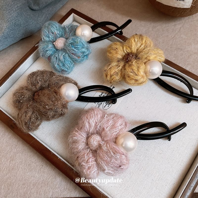 Clip Faux Pearl Hair Flower