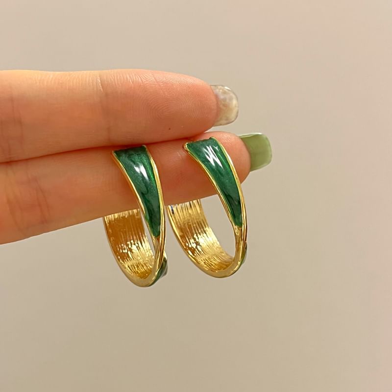 Open Alloy Galaxy Twisted Hoop Earring