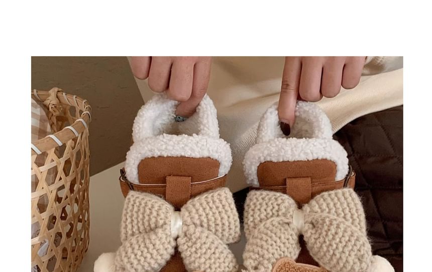 Bear Applique Bow Buckled Short Snow Boots