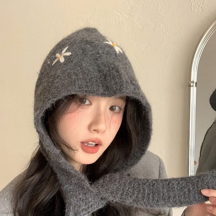 Bonnet Embroidered Knit Hat Floral