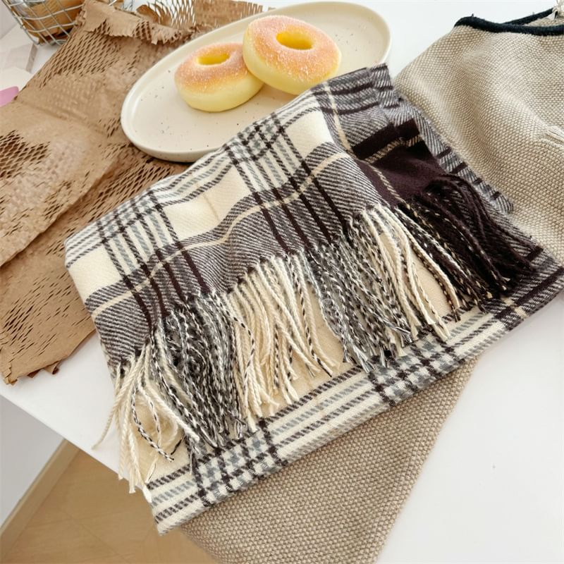 Plaid Fringed Scarf