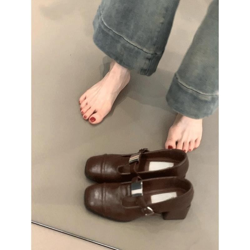 Jane Mary Faux Plain Heel Chunky Toe T-Strap Square Pumps Leather