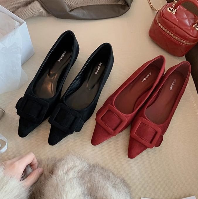 Buckled Toe Pointed Flats