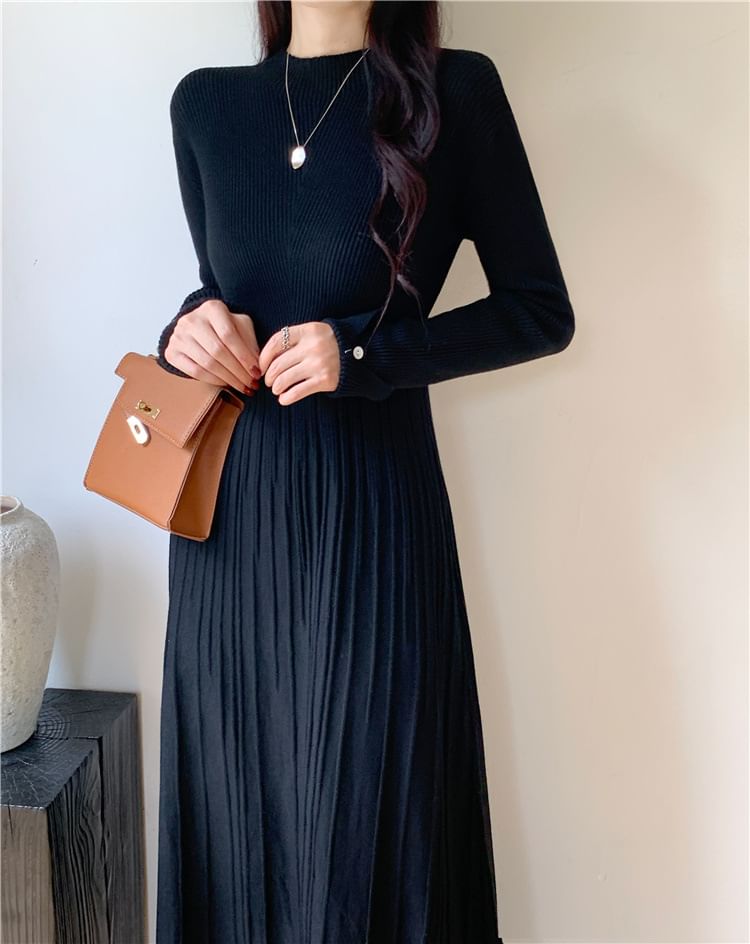 Long-Sleeve Crew Neck Plain Ribbed Knit Maxi A-Line Dress