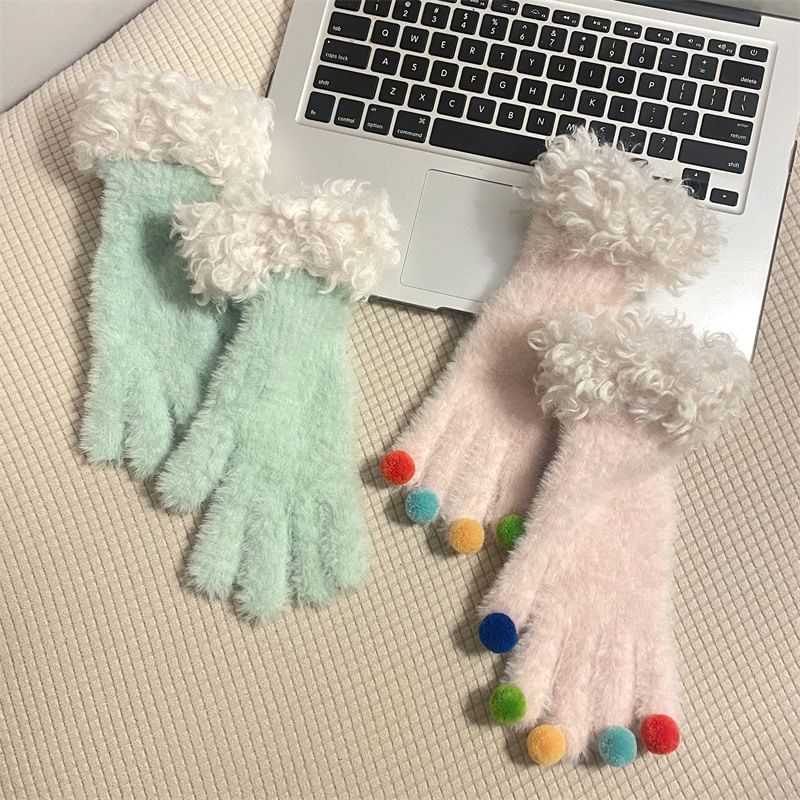 Gloves Two Fluffy Trim Tone