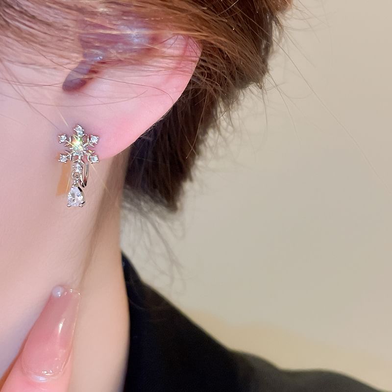 Drop CZ Earring Snowflake