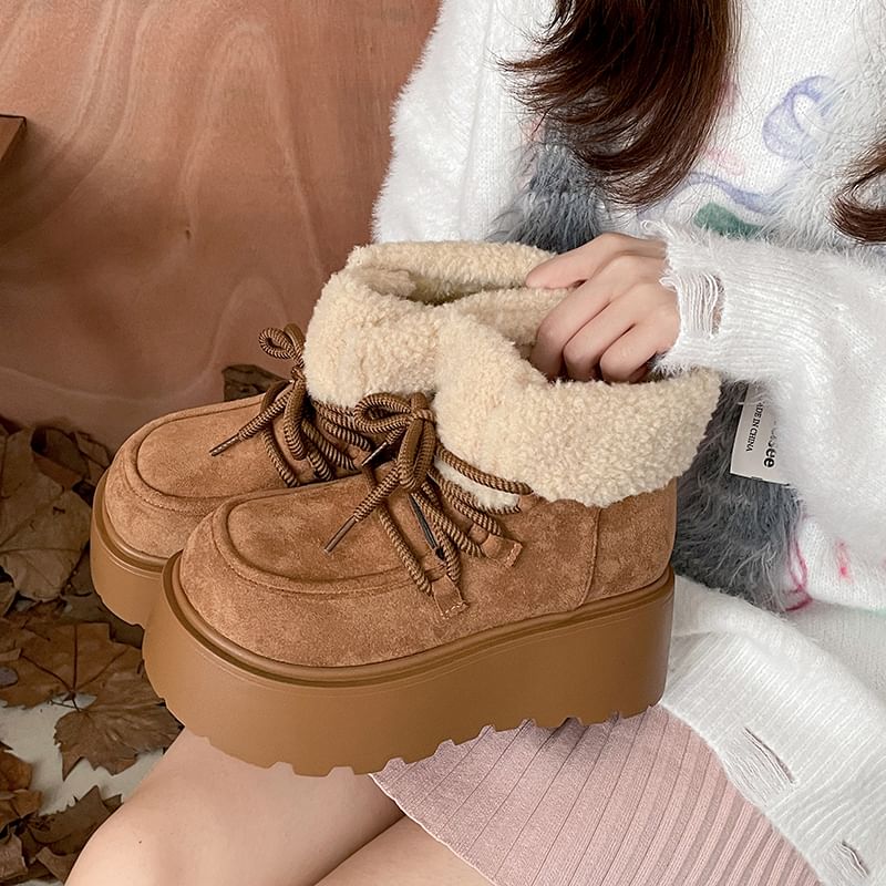 Platform Lace-Up Short Snow Boots