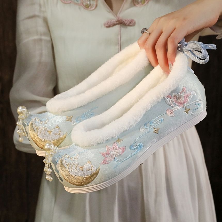 Trim Embroidered Fleece Flats