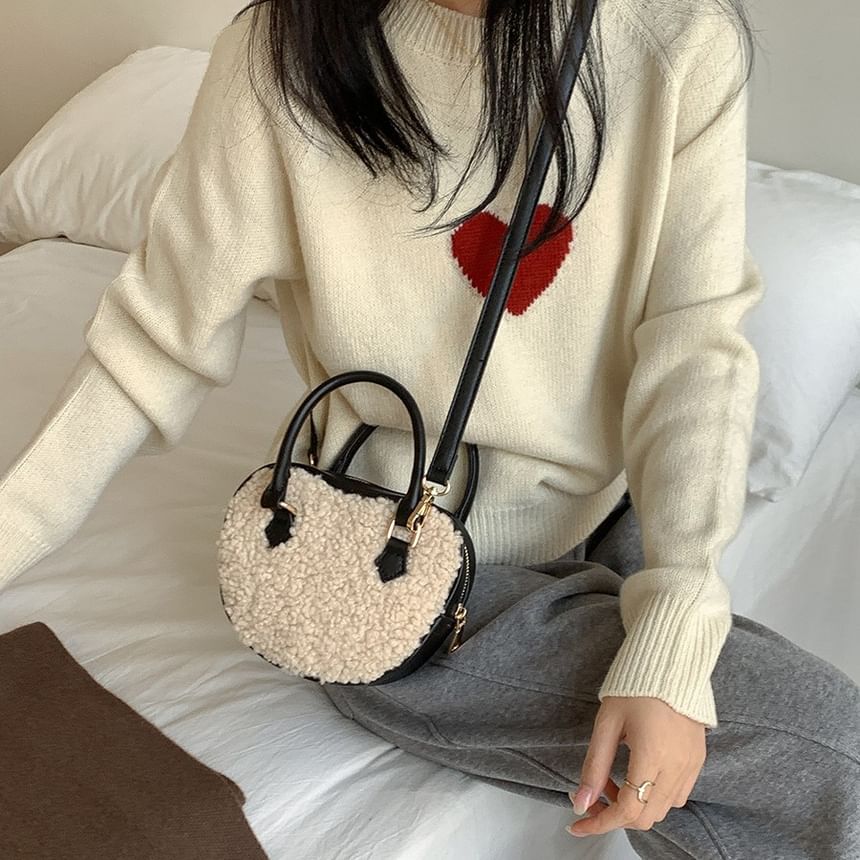 Bag Faux Crossbody Heart Shearling