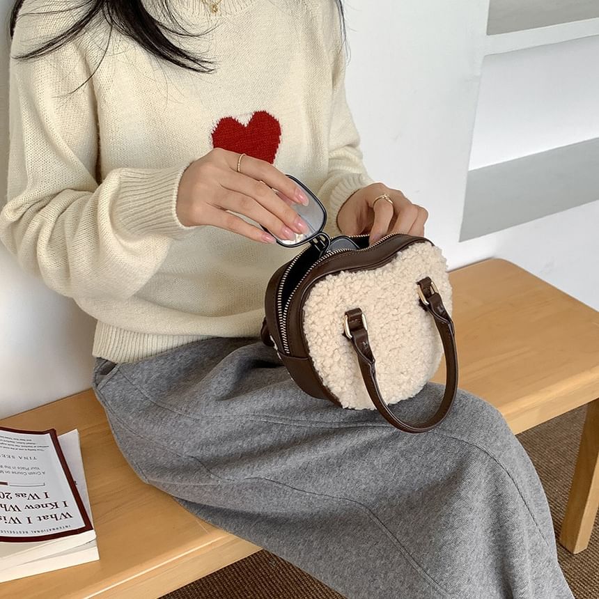 Bag Faux Crossbody Heart Shearling