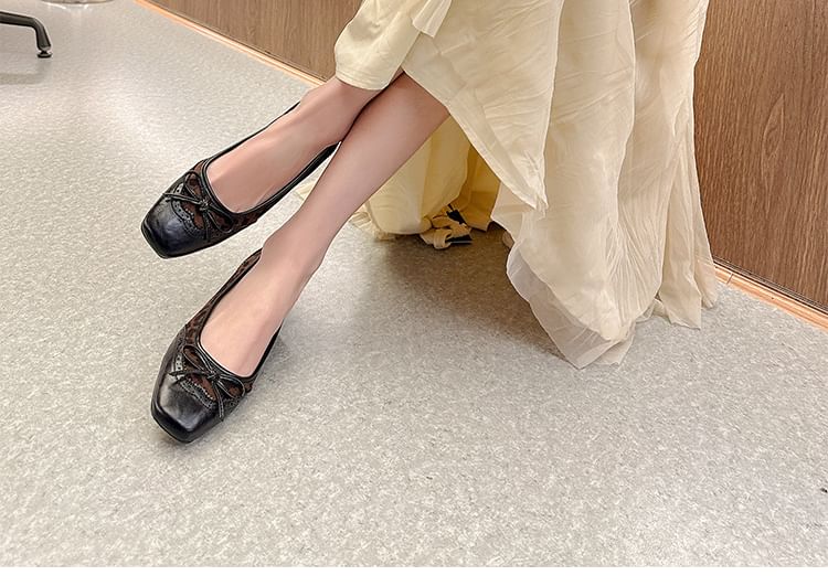 Panel Bow Accent Faux Leopard Heel Leather Brogue Print Pumps Low