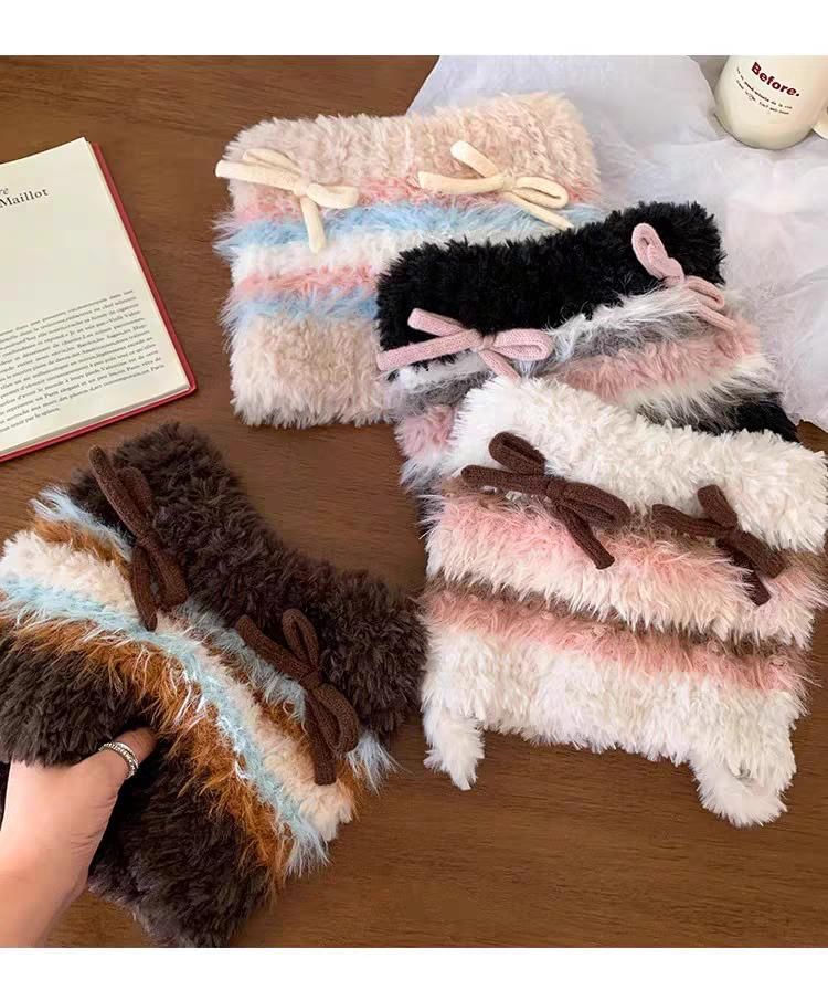 Cat Fluffy Ear Bow Knit Beanie