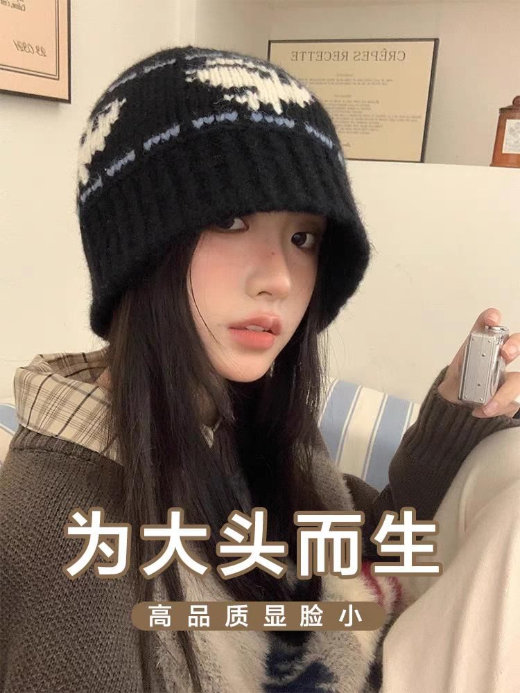 Hat Patterned Knit Cloche