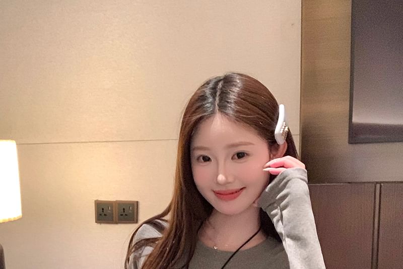 Crewneck Long-Sleeve Top Ruffle Plain