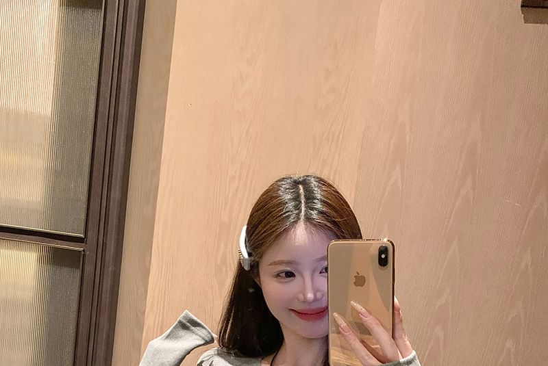 Crewneck Long-Sleeve Top Ruffle Plain