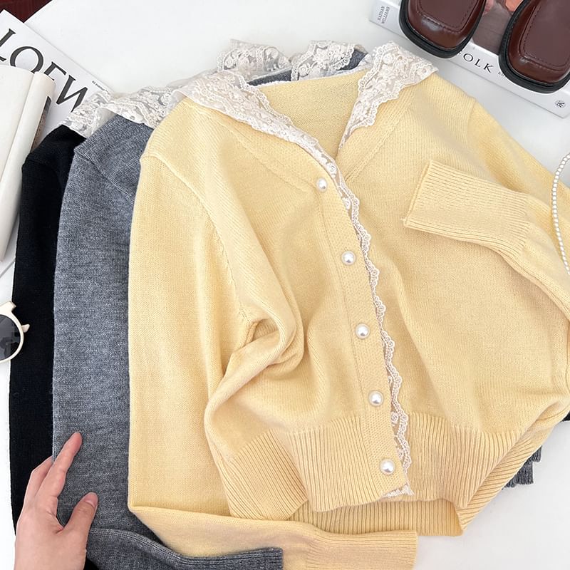 Cropped V-Neck Lace Trim Cardigan