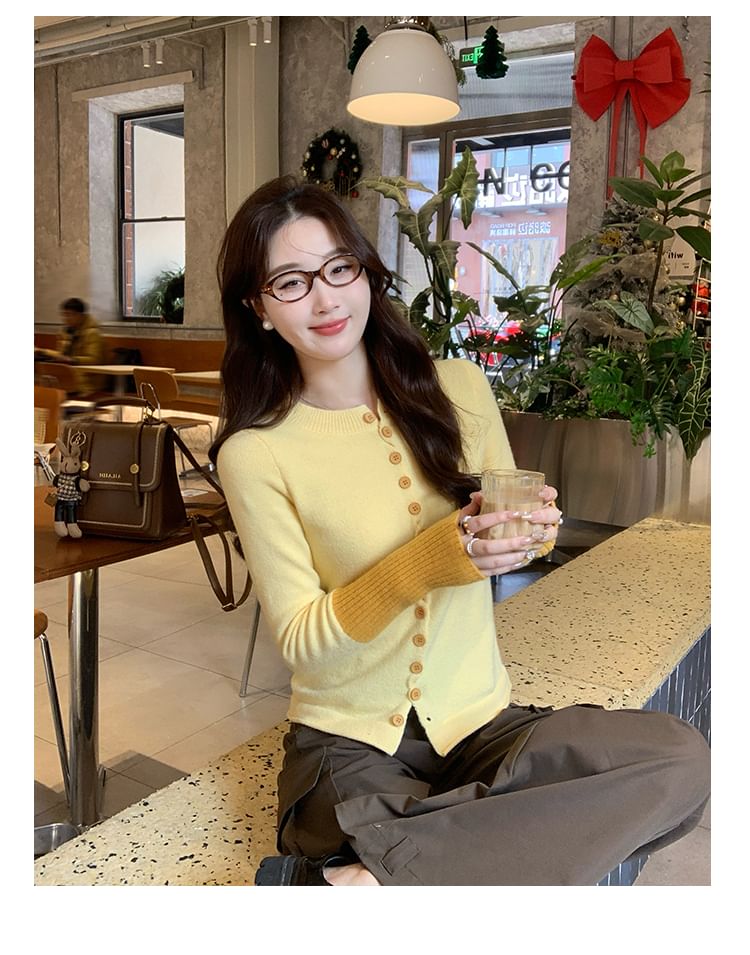 Two Tone Round Neck Cardigan