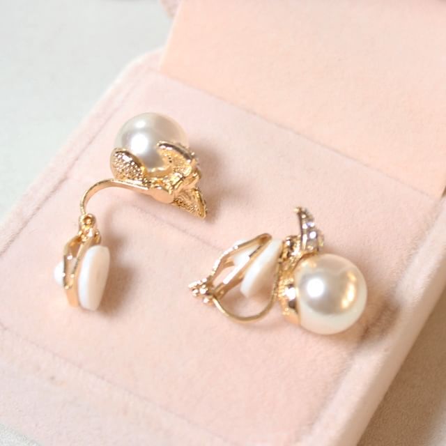 Faux Earring Pearl Bow