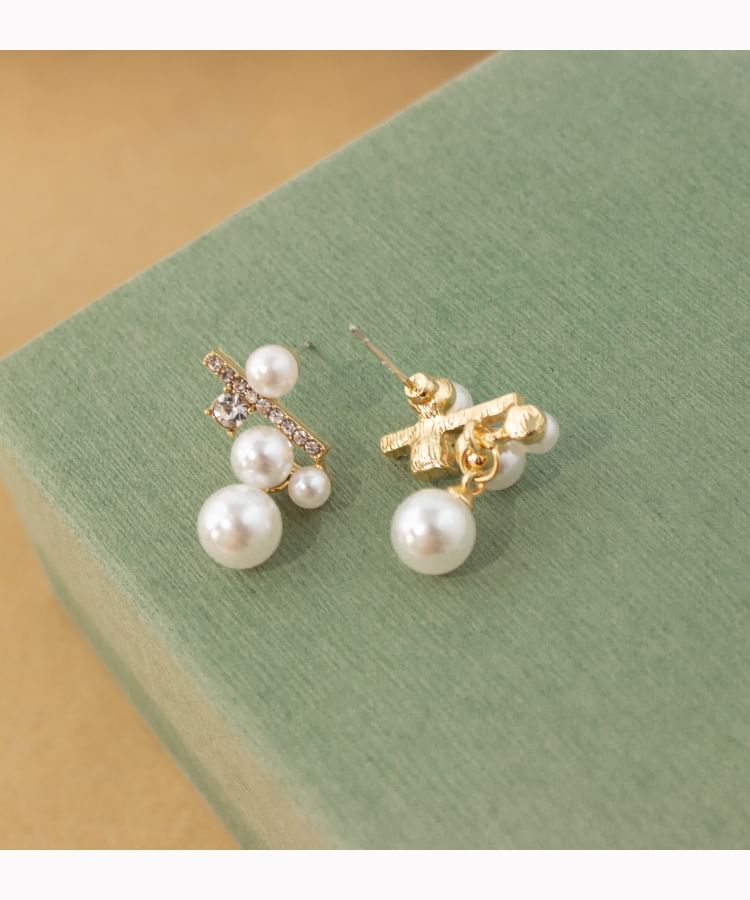 On Pearl Drop Faux Rhinestone / Earring Clip