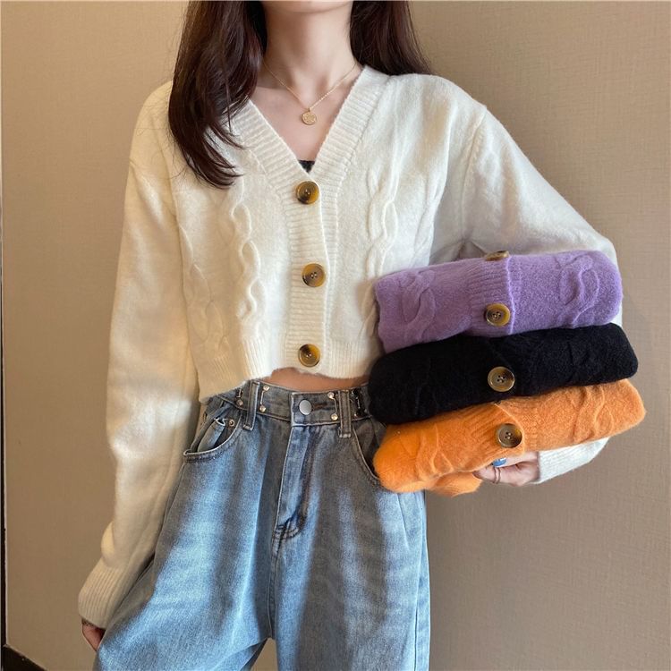 Cable Knit Cropped V-Neck Cardigan