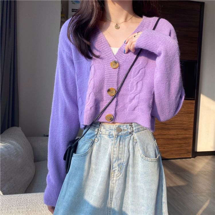 Cable Knit Cropped V-Neck Cardigan