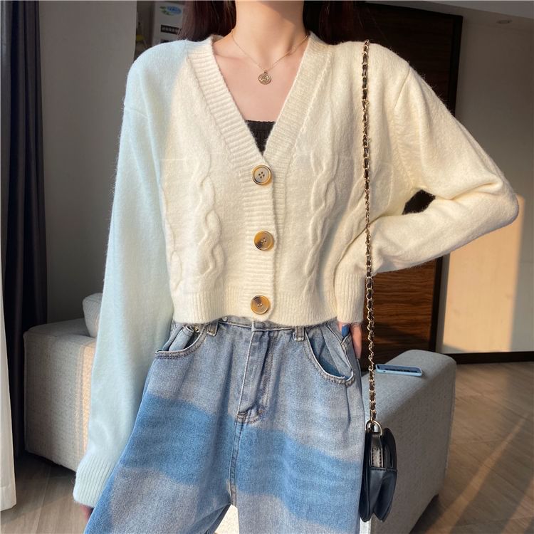 Cable Knit Cropped V-Neck Cardigan