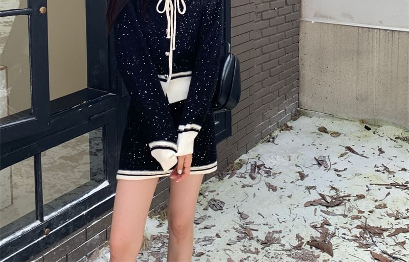 Set: Contrast Trim Crop Top & High-Rise Mini Pencil Knit Skirt