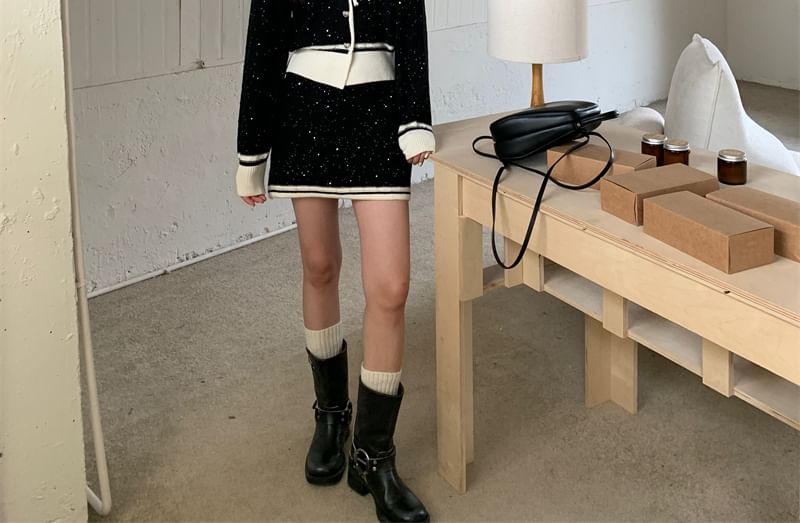 Set: Contrast Trim Crop Top & High-Rise Mini Pencil Knit Skirt