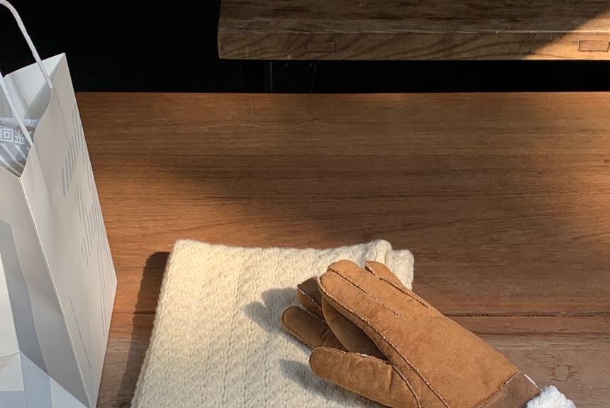 Fluffy Faux Trim Gloves Suede Plain