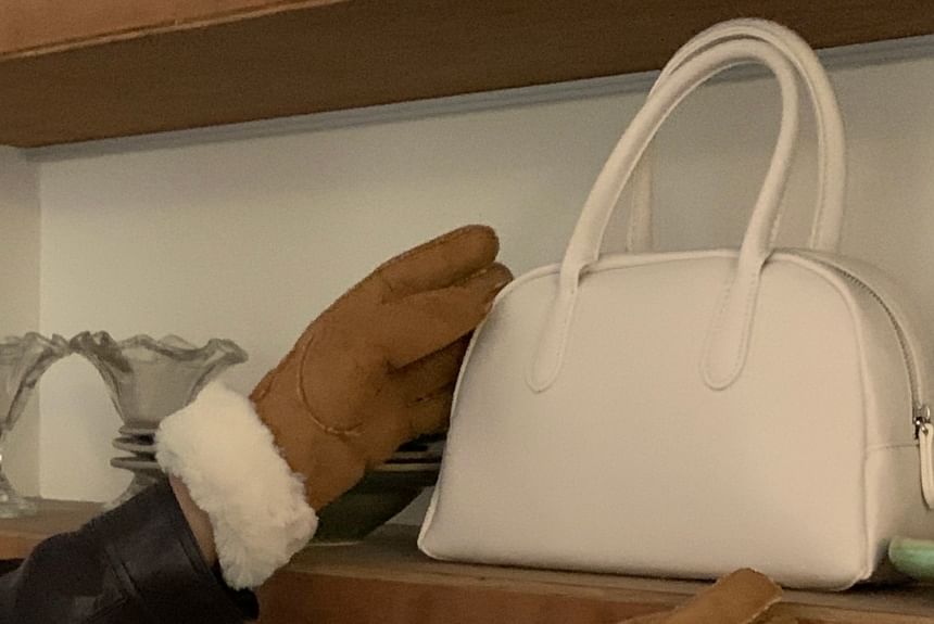 Fluffy Faux Trim Gloves Suede Plain