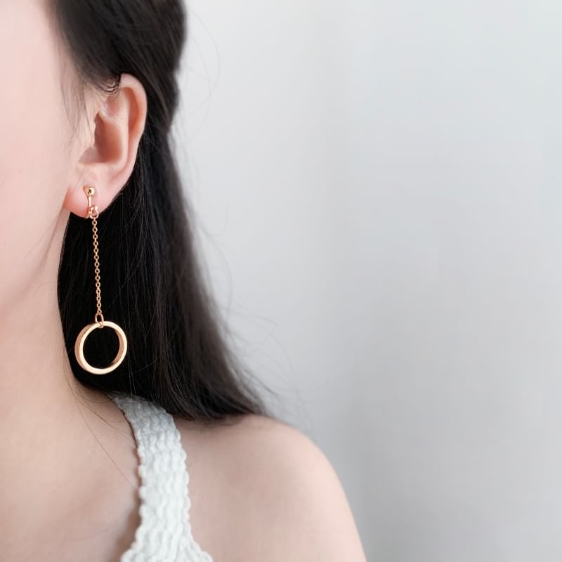 Clip Earring Asymmetrical / Star On Drop