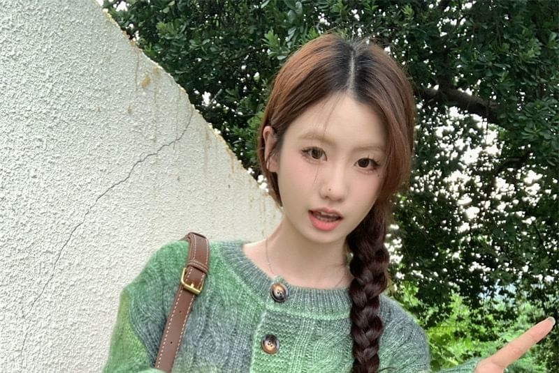 Gradient Button Crop Round Neck Cardigan
