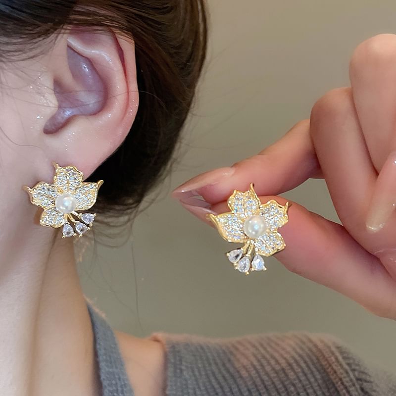 CZ Earring Pearl Faux Flower Stud