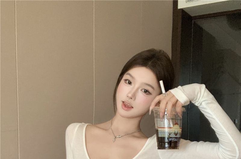 Plain Knit Scoop Long Neck Sleeve Top