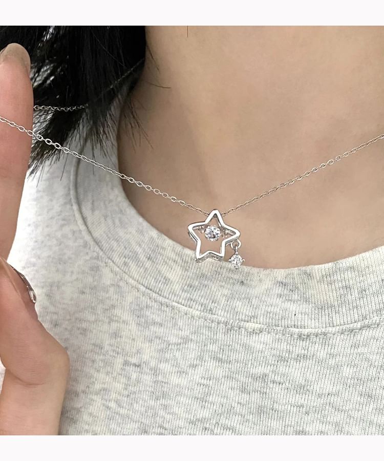 Pendant Pearl Star Necklace Faux Rhinestone /