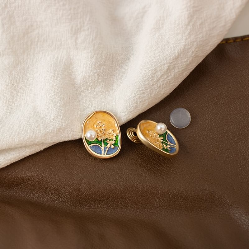 Enamel Stud Clip Earring Faux Pearl / On