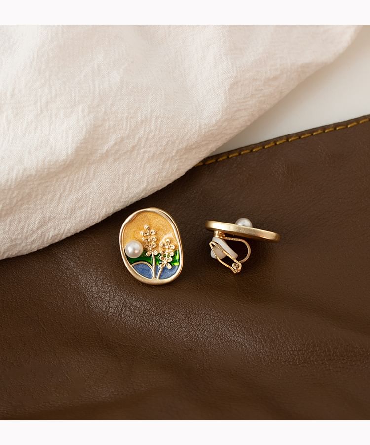 Enamel Stud Clip Earring Faux Pearl / On