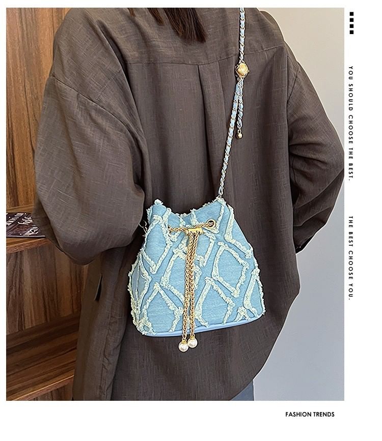 Bucket Drawstring Bag Chain Strap Frayed