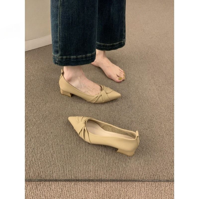 Shirred Pointy Flats