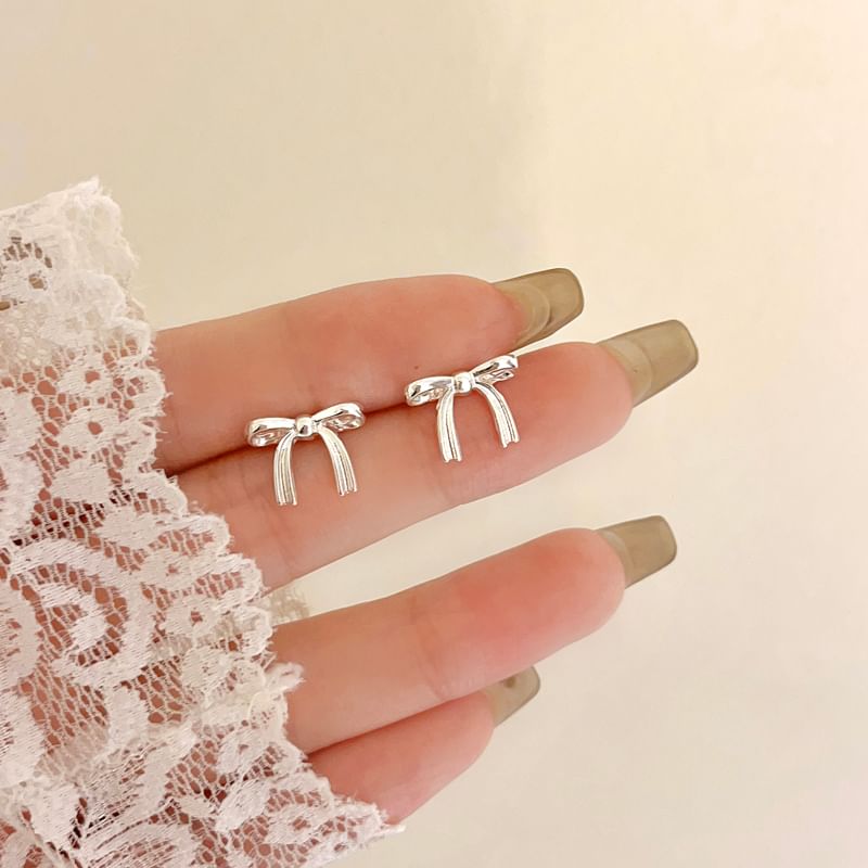 Bowknot Stud Earring