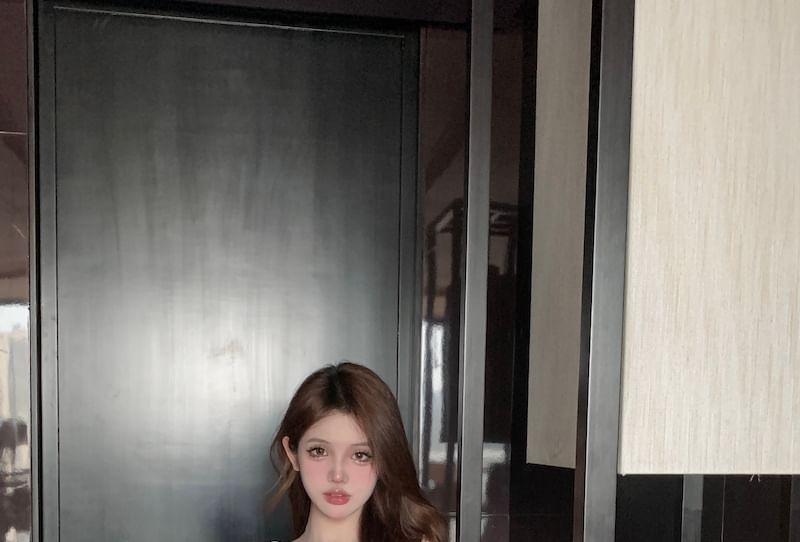 Maxi Top Blouse Set Plain Puff-Sleeve Embroidered Flower Rise Shorts / V-Neck A-Line Skirt Camisole High