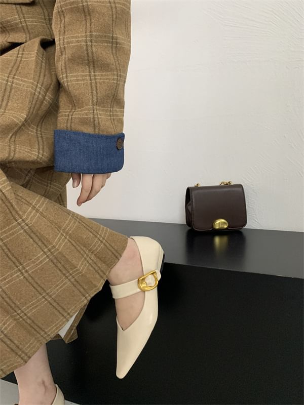 Faux Mary Leather Pointed Toe Plain Shoes Jane