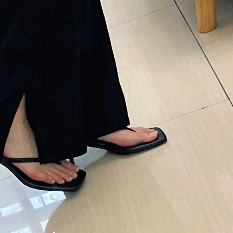 Kitten Heel Square Toe Plain Slingback Thong Sandals