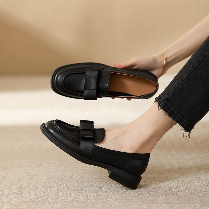 Accent Plain Leather Bow Faux Loafers