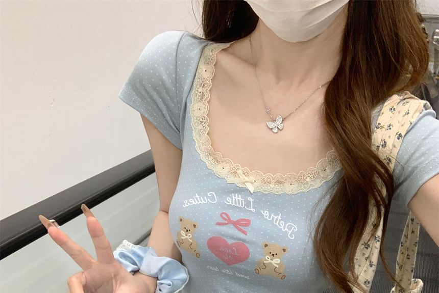 Bear Trim Lace Short-Sleeve Tee Slim Fit Print Crop Neck Scoop