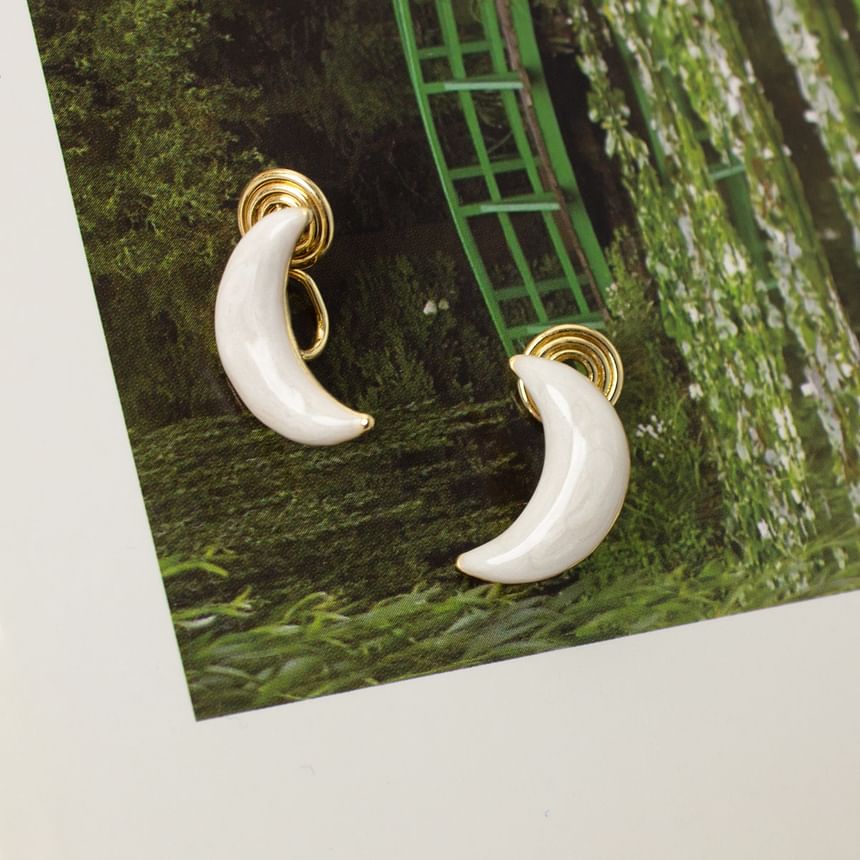 Earring Clip-On Stud / Moon Ear