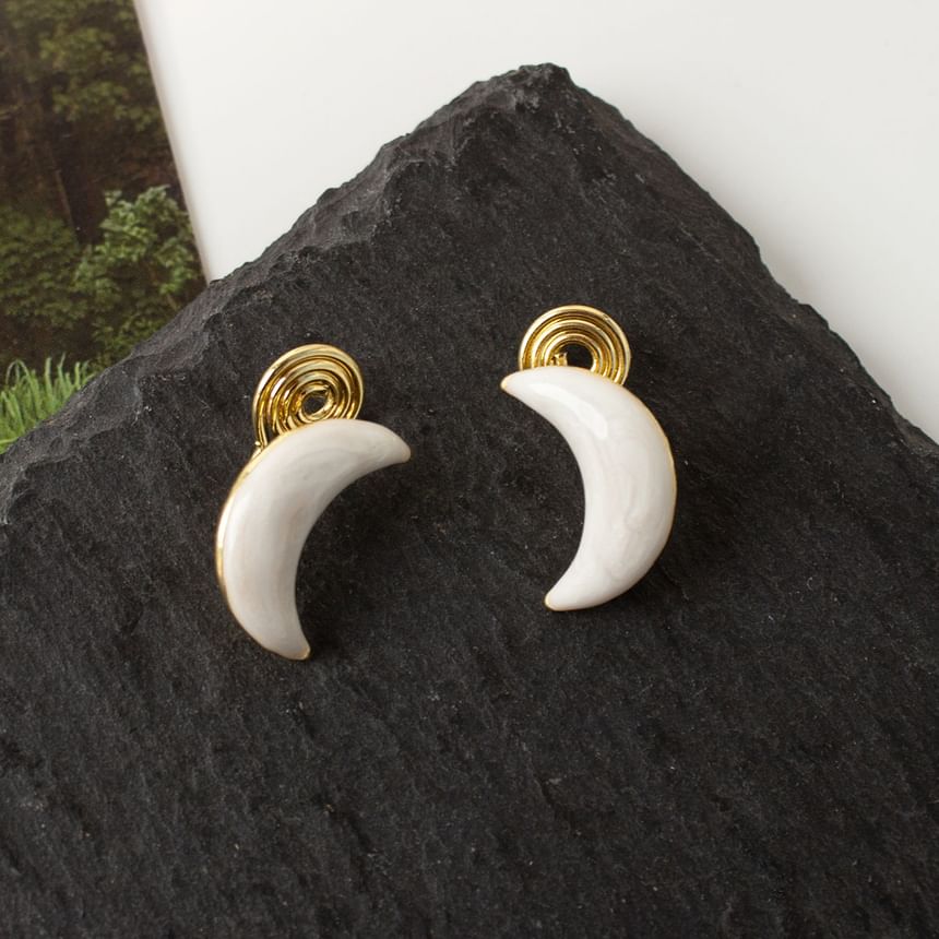 Earring Clip-On Stud / Moon Ear